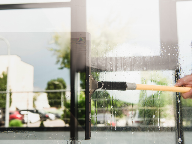 commercial office window cleaning mistakes